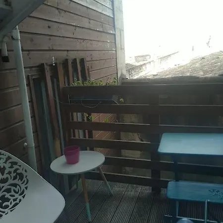 아파트 Un Cocon Au Coeur De Bordeaux.
