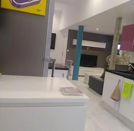 Un Cocon Au Coeur De Bordeaux. *