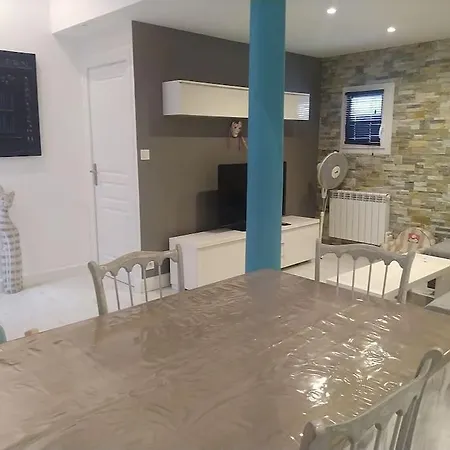 Un Cocon Au Coeur De Bordeaux. Apartment