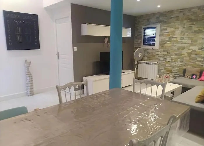 Un Cocon Au Coeur De Bordeaux. Apartment